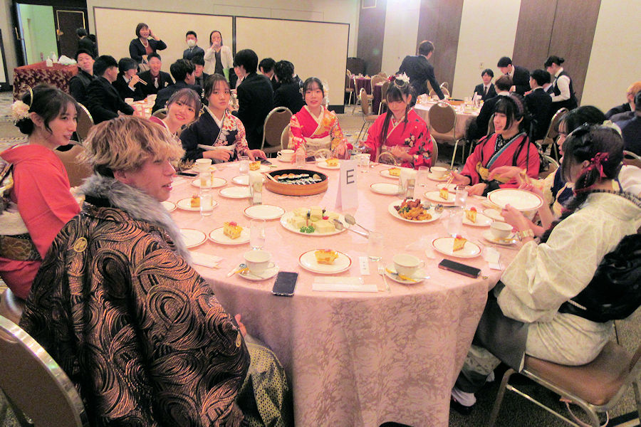 二十歳のつどい　茶話会
